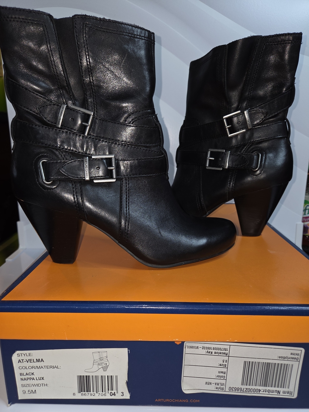 Arturo Chiang Velma Black Leather Buckle Ankle Boots – Size 9.5M – Box Included